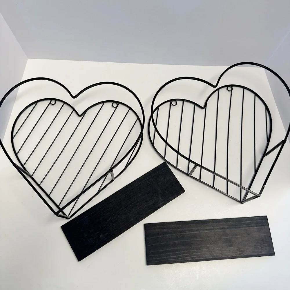 Black Metal Heart Shaped Floating Shelves‎ Set of 2 Wall Decor